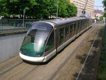 Eine Stra�bourger Tram f�hrt in der Innenstadt in den etwa 1 Kilometer langen Tunnel unter den Hbf ein. 3.5.06