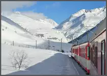 R538 zwischen Realp und Hospenthal mit Blickrichtung N�tschen und Oberalppass. (10.01.2012)