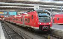 Soeben im M�nchner Hauptbahnhof angekommen ist 440 205-3. Fotografiert am 15. Januar 2012.