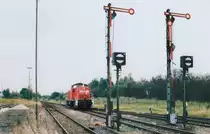294 247 am 19.9.02 in Rothenburg beim Umsetzen im n�rdlichen Weichenbereich hinter den Ausfahrsignalen.