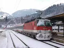 1144.242 Nachschiebelok bei Ic 515 Ausfahrent nach Bischofshofen am 19.12.11 