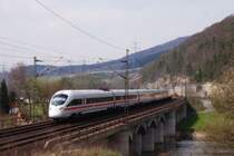 ICE-T in Richtung Eisenach beim �berqueren der Werrabr�cke bei Eisenach am 20.04.1006.

