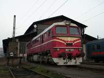 M�V-Trakci� M62 001 bei dem Heizhaus des Bahnof Budapest Keleti, am 04. 03. 2011. M62 001 ist die erste M62 aus Lugansk f�r den M�V. 