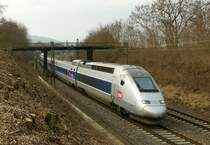 TGV 4409 its als TGV 9553 Paris Est - Frankfurt (Main) am 26.01.2012 in Bruchm�hlbach-Miesau