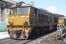 ADD 4413 (Co'Co', de, Alsthom, Bj.1985) am 26.Oktober 2011 im Depot Uttaradit.