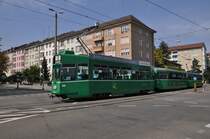 Dreiwagenzug auf der Linie 3. An der Spitze der Be 4/4 493, dann der B4S 1470 und der Be 4/4 475. Die Aufnahme entstand am 25.08.2011 bei der Haltestelle Strassburgerallee.