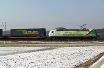 DB 185 389-4 Werbelok Audi Logistic CO2-frei mit DB Schenker vor Ganzzug LKW Walter Richtung Lichtenfels, KBS 820 N�rnberg - Bamberg - Lichtenfels - Sonneberg, fotografiert bei Bad Staffelstein am 31.01.2012
