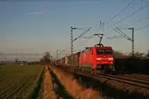 152 096-4 mit TEC 40011 Taulov/DK - Gallarate/I bei Bickenbach(Bergstra�e). 10.12.11
