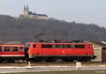DB 111 203-6 vor RB 59358 Bamberg - Saalfeld, KBS 820 N�rnberg - Sonneberg, fotografiert in Bad Staffelstein am 31.01.12 --> im Hintergrund Kloster Banz, ein Benediktinerkloster mit barocker Klosterkirche