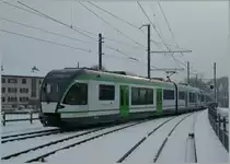 Der LEB RBe 4/8 N° 45 und ein Schwesterfahrzeug erreichen als R 137 Cheseaux.
31.01.2012