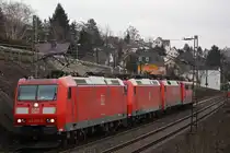 Die 185 057 zog am 28.1.12 die 185 041,die 152 053 und die 151 125 als Lokzug durch Leutesdorf.