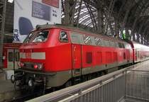 DB 218 446-3 mit dem RE 15538 nach Glauburg-Stockheim am 20.12.2011 in Frankfurt (M) Hbf.
