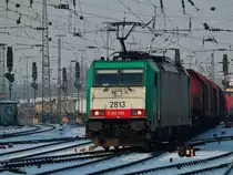 Cobra 186 205 (2813) zieht am 31.03.2012 einen gemischten G�terzug aus Aachen West nach Gremberg.
