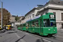 Dreiwagenzug auf der Linie 14 mit dem Be 4/4 484 an der Spitze f�hrt den Steinenberg hinauf zur Haltestelle Bankverein. Die Aufnahme stammt vom 22.08.2011.