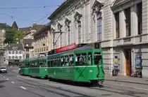 Dreiwagenzug auf der Linie 3 mit einem Be 4/4 Gornichon, dem B4S 1488 und dem Be 4/4 470 fahren den Steinenberg hinunter zur Haltestelle Barf�sserplatz. Die Aufnahme stammt vom 22.08.2011.