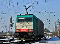 Portrait der Cobra 186 212 (2820), die am 07.02.2012 bei eisigen Temperaturen in Aachen West rangiert.