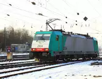 Die Cobra 2804 f�hrt als Lokzug von Aachen-West nach Belgien bei Schnee am 8.2.2012.