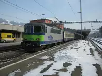 Re 420 503 mit 5 BLS Wagen (AB EWI, B EWI, B NPZ ex. RM, B ex. RM, B EWI) auf Instruktionsfahrt am Gotthard. Im Bild f�hrt der Zug aus Arth-Goldau aus, mit Ziel Basel G�terbahnhof, 08.02.2012.

