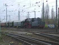 23 042 bei der Einfahrt in den Rangierbahnhof Worms.