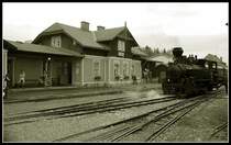 764.411 im Bahnhof Stainz am 13.5.2006 nach erfolgter Fahrt auf dem Weg in den Lokschuppen in Stainz.

Falls jemand Interesse an allen Fotos vom 13.5.2006 hat.....

http://www.bahnwelt.net/forum/thread.php?threadid=1365