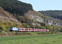 
111 017 mit RE von W�rzburg nach Frankfurt am 02.10.11 bei Karlstadt
