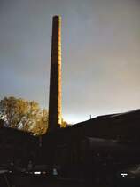 Der Schornstein des Chemnitzer Heizhauses 2 kurz nach dem Unwetter am 20.05.06