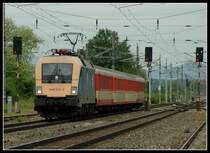 1047 004 der MAV bei der Durchfahrt in G�tzendorf mit ihrem ER 9447 „Tatabanya  am 21.5.2006