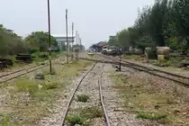 Etwas seltsam wirkende Gleislage im Bf. Kanchanaburi am 11.M�rz 2012.

