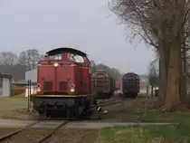 V100 “Emsland” der Emsl�ndische Eisenbahn GmbH (ehemalige 211 308-2) w�hrend rangierarbieten in Ramsloh am 16-3-2012.