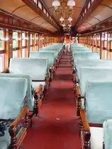 Blick in einen Wagen der gehobenen Klasse, mit Polstersitzen und sch�nen Deckenleuchtern (Strasburg, 02.06.09).