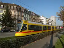 Tango mit der Betriebsnummer 151 auf der Linie 10 kurz nach der Haltestelle M�nchensteinerstrasse. Die Aufnahme stammt vom 16.03.2012.