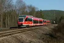 643 020 (Kusel) und 643 030 sind als RB 65 Bad Kreuznach - Kaiserslautern am 20.03.2012 zwischen Hochspeyer ubd Kaiserslautern