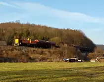 Lok 42 der Kreisbahn Siegen-Wittgenstein (KSW), eine Vossloh G 1700 BB (F.-Nr. 1001108, Baujahr 2001) zieht einen G�terzug in Richtung Betzdorf. hier am 20.03.2012 in Herdorf-Sassenroth.