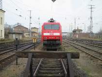 Die letztgebaute Maschine der Serie 152, abgenommen am 1 August 2001 habe ich am 6.12.2002 fern des heimatlichen N�rnberger Betriebshofes in Falkenberg an der Elster abgelichtet.