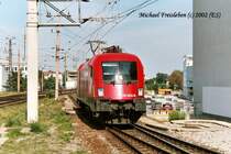 1116 043-9, am 13.September 2002 als Lokzug bei der Einfahrt in den Bahnhof Floridsdorf