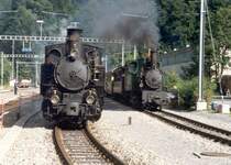 HG 3/3 1067 + G 3/4 11 auf dem Bahnhofsareal im Bahnhof Zweil�tschienen im Sept. 1990