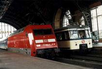 Abschied vom Interregio-hier die nagelneue 101 024 in Hamburg-Dammtor hinter IR2574  Leinetal  aus Karlsruhe, dahinter ein  470/870er nach Reinbek, damals der Hauptgrund f�r dieses Bild-September 1999