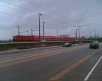 hier ist eine s - bahn komment von dresden neustadt nach dresden hbf zu sehen aufgenommen am 27.05.06 an der marienbr�cke 