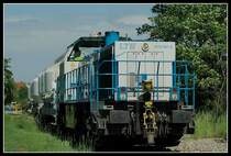 2170 001-8 (MaK G 1700 BB) bei ihrer BED 71395 mit den vollen Zementwaggons von Liesing nach Waldm�hle in Perchtoldsdorf am 19.6.2006.