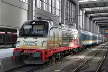 183 001-7 mit ALX84108 von M�nchen Hbf nach Schwandorf kurz vor der Ausfahrt im Hbf M�nchen.29.03.2012 
