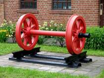 Uralter Wagenradsatz in Sta�furt ausgestellt