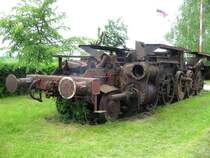 Die traurigen Reste von 52 8150 in Sta�furt. 27.05.06
Letztes Jahr war noch mehr Lok zu erkennen. Sie soll wohl in Apeldoorn wieder auferstehen