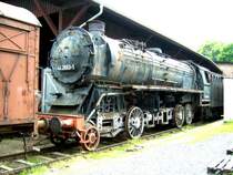 44 2663 in gar nicht sooo �blen Zustand hinter dem Lokschuppen des BW Sta�furt, 27.05.06