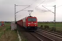 185 222-7 mit einem Toyota Autozug in Richtung Neuss kurz vorm HP Allerheiligen am 7.4.2012