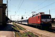 Abschied vom Interregio-hier 112 018 vor IR2638 nach L�beck in Wittenberge, hier auf der mittlerweile abgebauten  Magdeburger Seite -Juli 1997