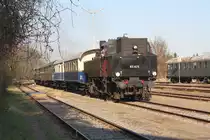 NLB 93.1420 f�hrt am 09.April 2012 mit dem SR 14680 in Mistelbach LB ein.