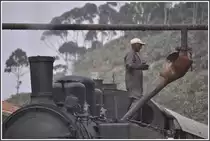 Vor der Bergfahrt stillt die Lok ihren Durst in Arbaroba. (02.02.2012)