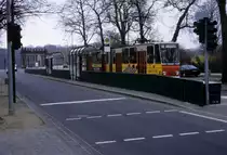 Potsdam VIP SL 93 (KT4D 060) Berliner Straße / Glienicker Brücke (Endstelle, Abfahrtshaltestelle) im April 1993. - Scan eines Diapositivs. Film: AGFA Agfachrome 200 RS. Kamera: Leica CL.