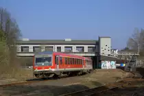 Der 628 670 am 06.04.2012 am fr�heren Hauptbahnhof von Solingen der allerdings Stillgelegt ist. Nun befindet sich in der n�he der Haltepunkt Solingen Gr�newald und der damalige Bf Solingen Ohlig ist heute der Solingener Hbf.