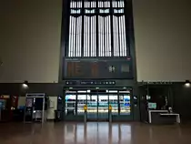 Die Bahnhofshalle in Caen am 5.4.2012.